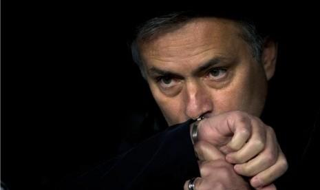 iannews.id | jose-mourinho-kini-kena-batunya